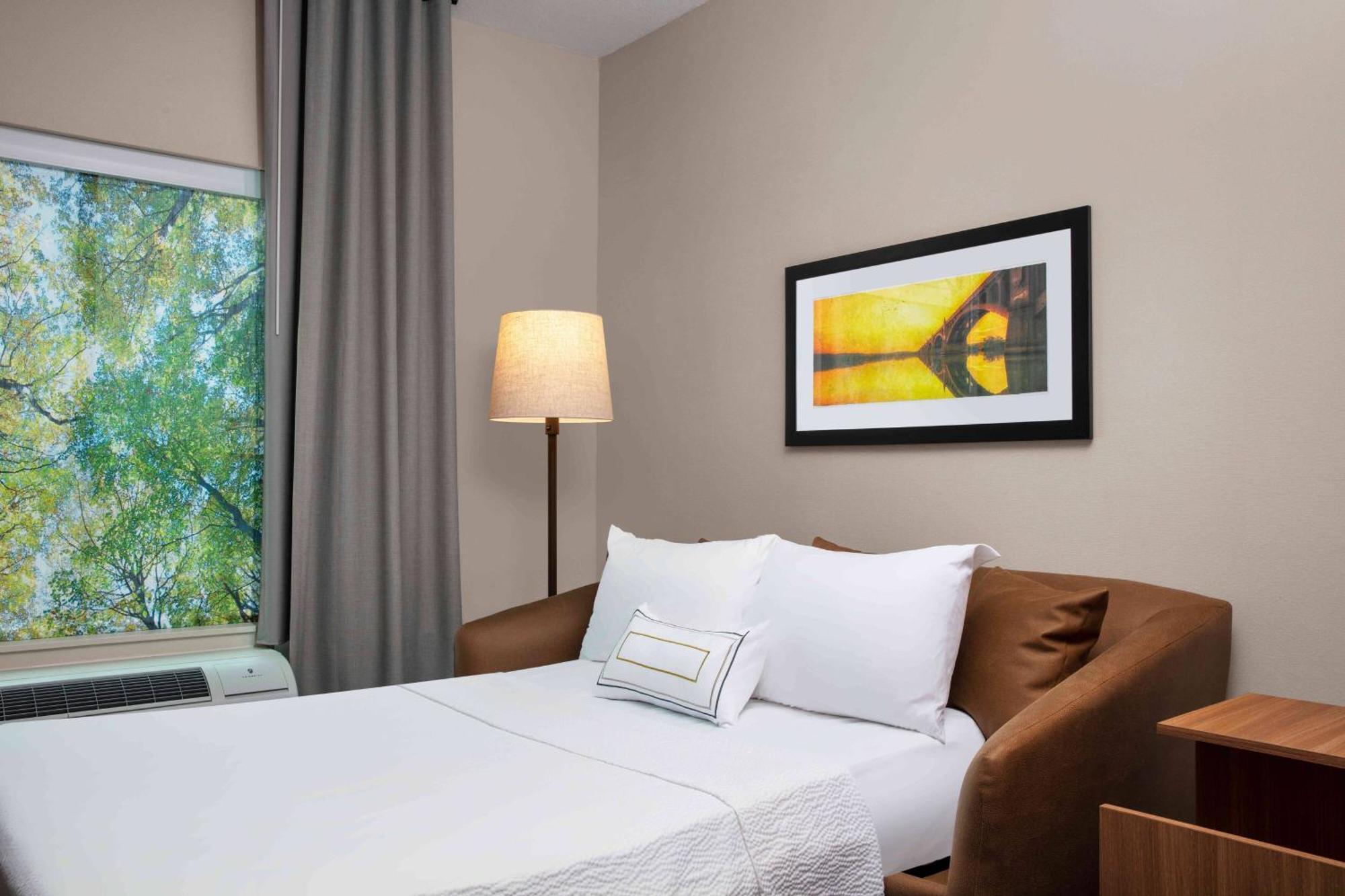 Fairfield By Marriott & Hotel 3*