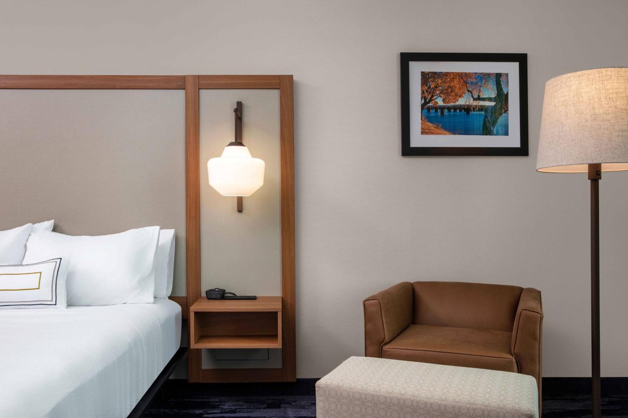 Fairfield By Marriott &