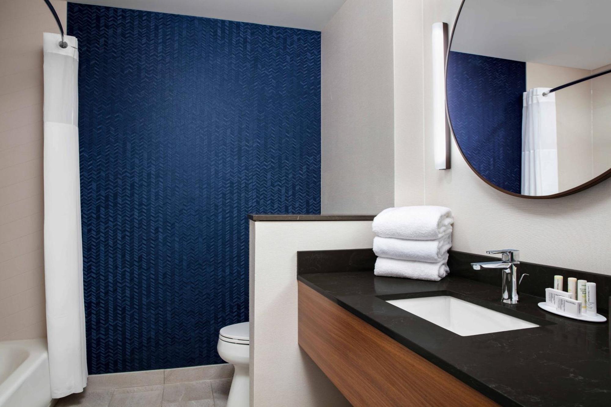 Hotel Fairfield By Marriott &