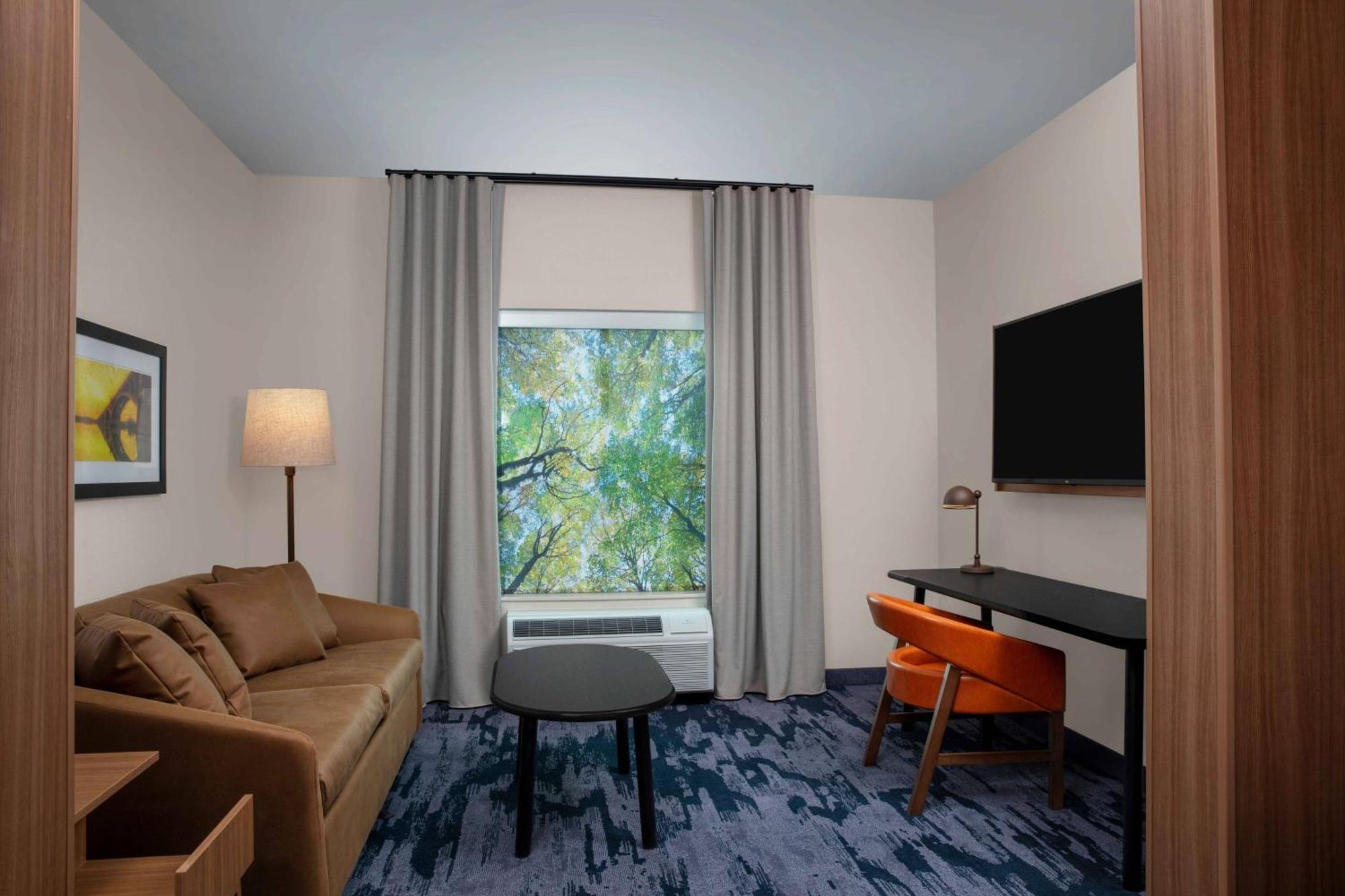 Fairfield By Marriott & 3* Lewisburg