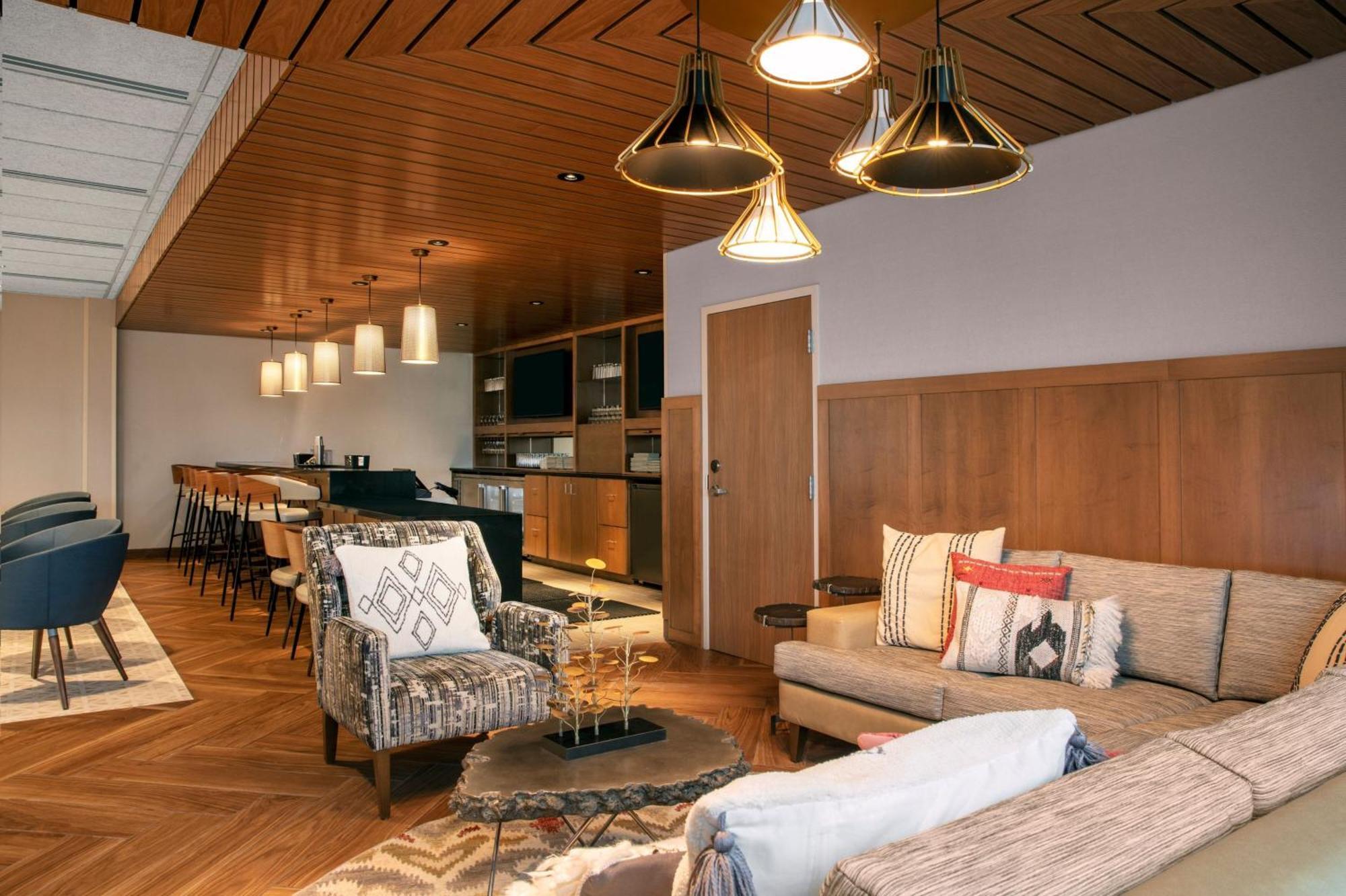 Hotel Fairfield By Marriott & 3*
